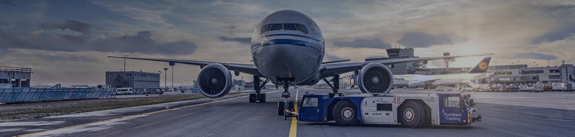 Assistance en piste pour le déchargement d'un avion