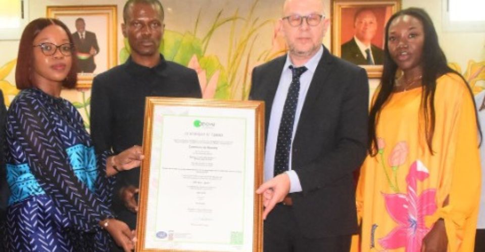 Cérémonie de remise du certificat ISO 9001:2015 à la Mairie de Marcory par Apave Côte d'Ivoire.