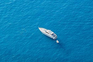 embarcacion en el mar