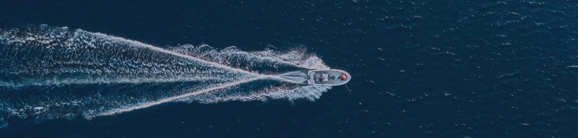 embarcacion en el mar