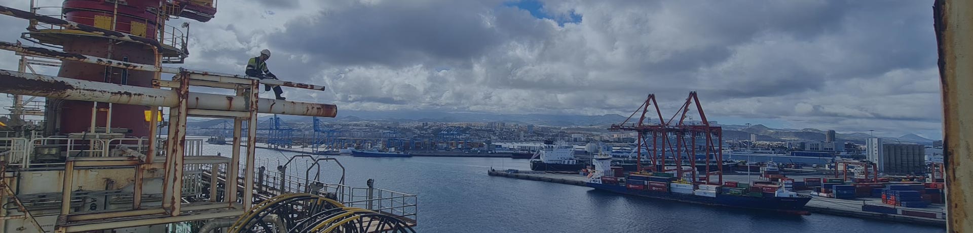 Thickness measurement on ships and platforms