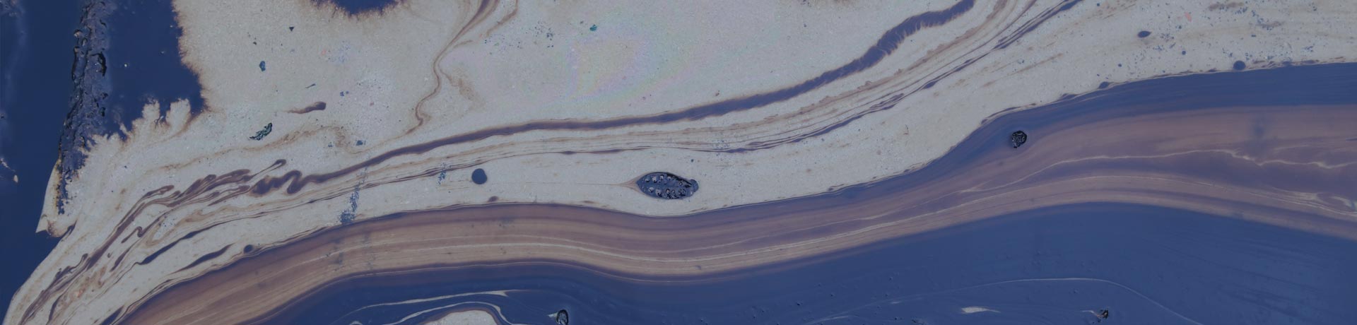 rastro de hidrocarburo en el agua