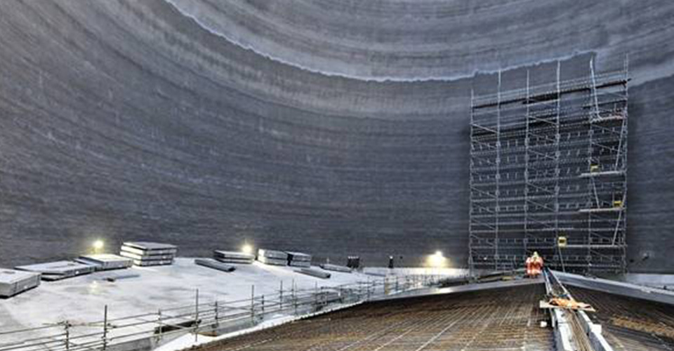 Exemple de construction d’un dôme de stockage équivalent à ceux prévus sur la centrale de Bois Rouge et sur le Port.