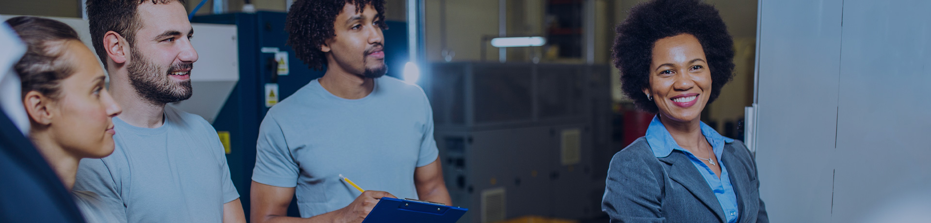 Un groupe de stagiaire avec une formatrice sécurité