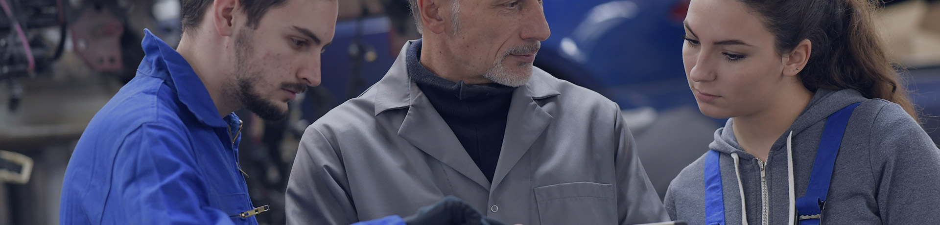 Un formateur et deux élèves