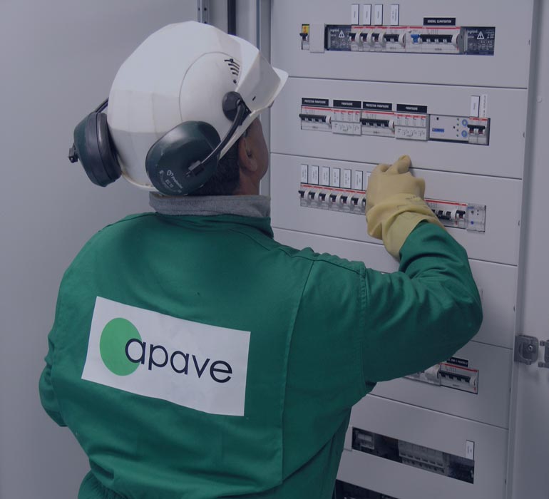 Intervención de comprobación eléctrica de Apave